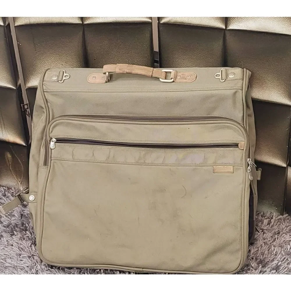 Briggs & Riley wardrobe bag